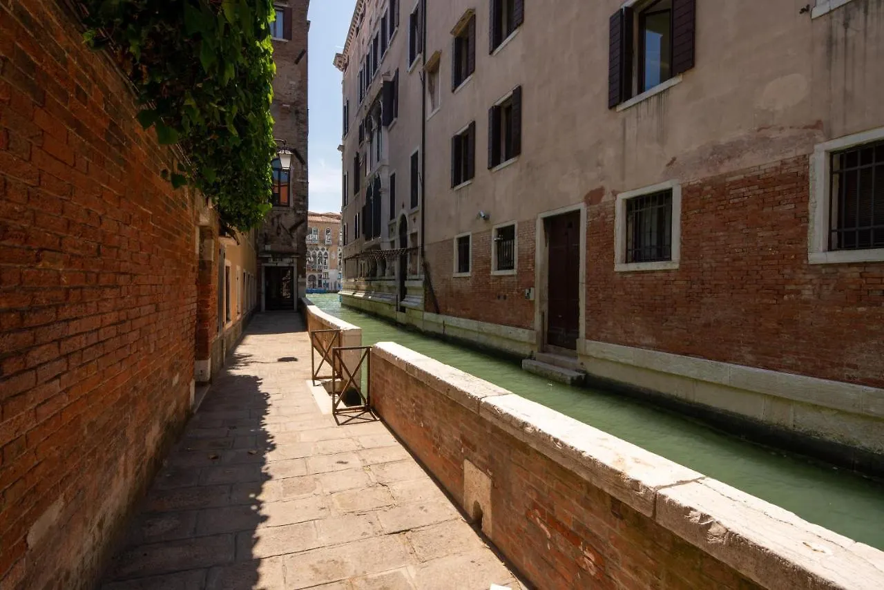Rialto Boutique Apartment Venice 0*,